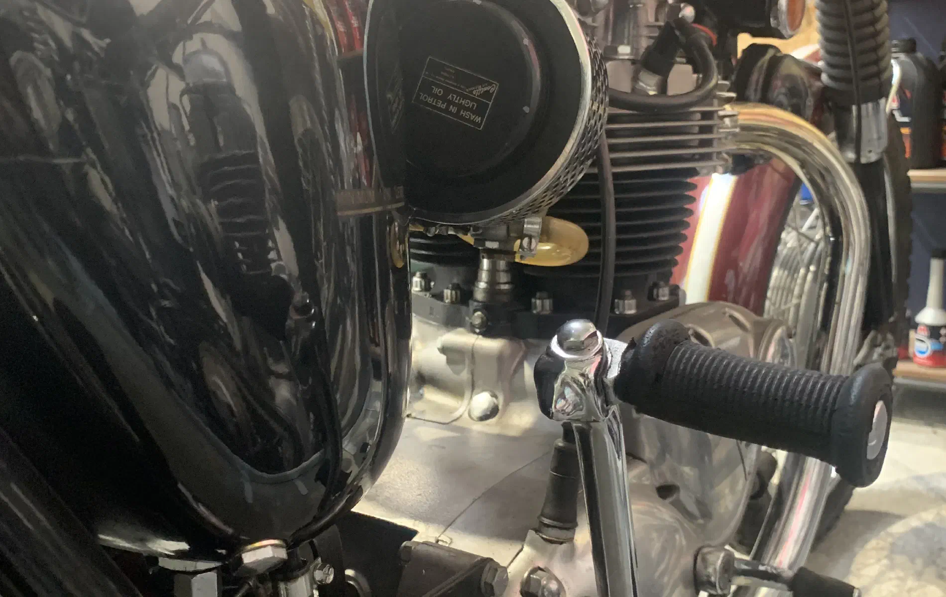 Triumph T120 R