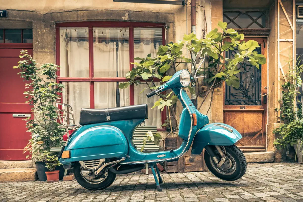 Vespa P125X