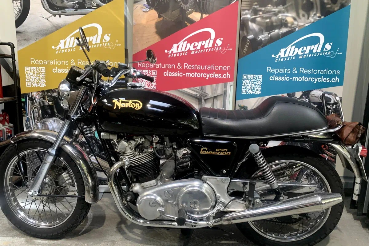 Norton Commando 850