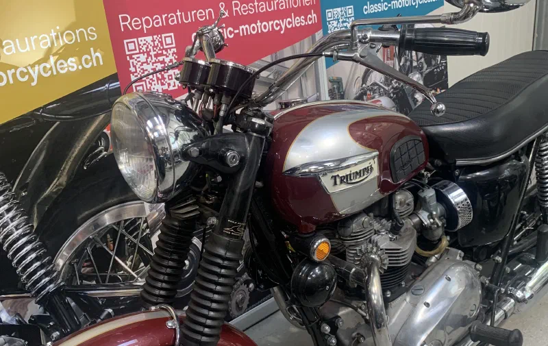 Triumph T120 R