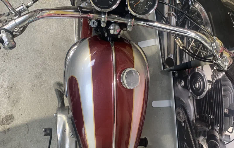 Triumph T120 R