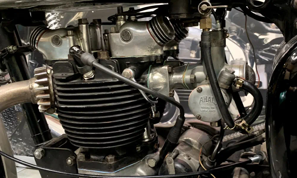 Triumph 6T